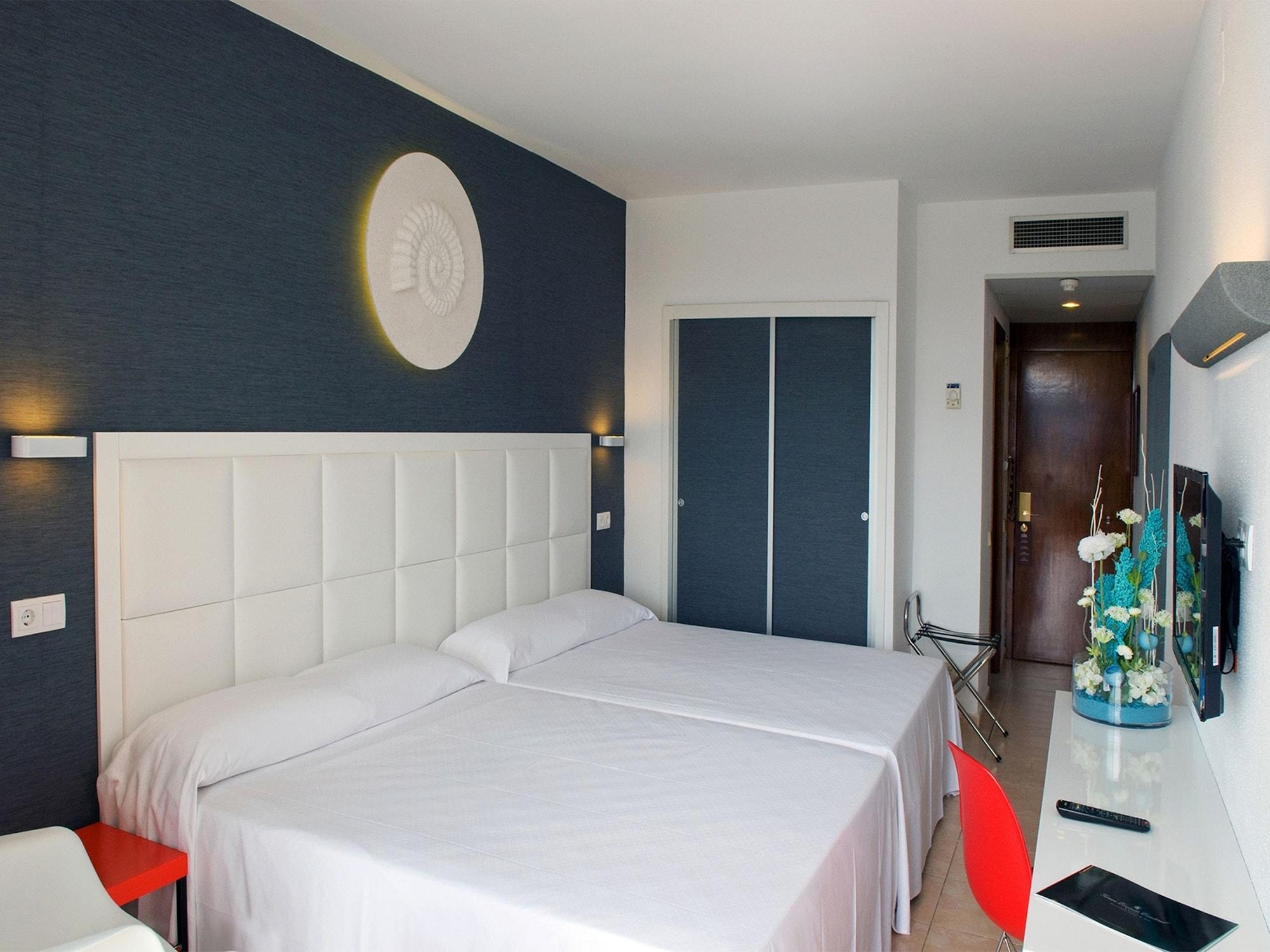 Evenia Olympic Garden Hotel โยเรตเดมาร์ ภายนอก รูปภาพ