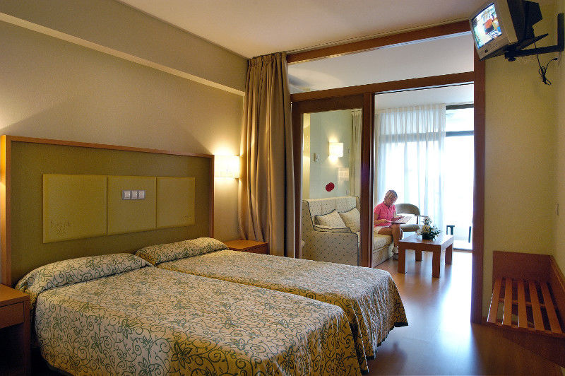 Evenia Olympic Garden Hotel โยเรตเดมาร์ ภายนอก รูปภาพ