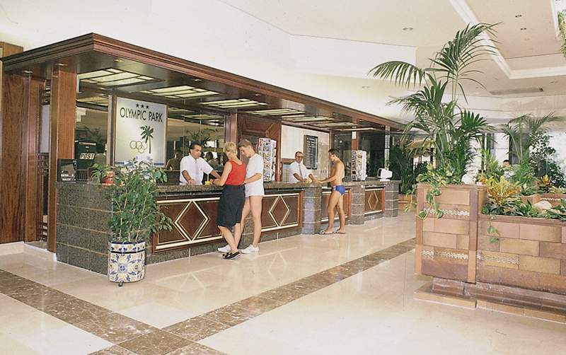 Evenia Olympic Garden Hotel โยเรตเดมาร์ ภายนอก รูปภาพ