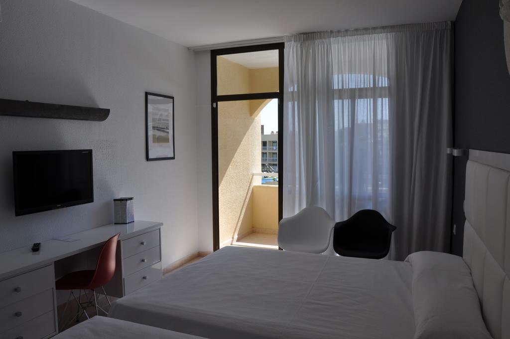 Evenia Olympic Garden Hotel โยเรตเดมาร์ ภายนอก รูปภาพ